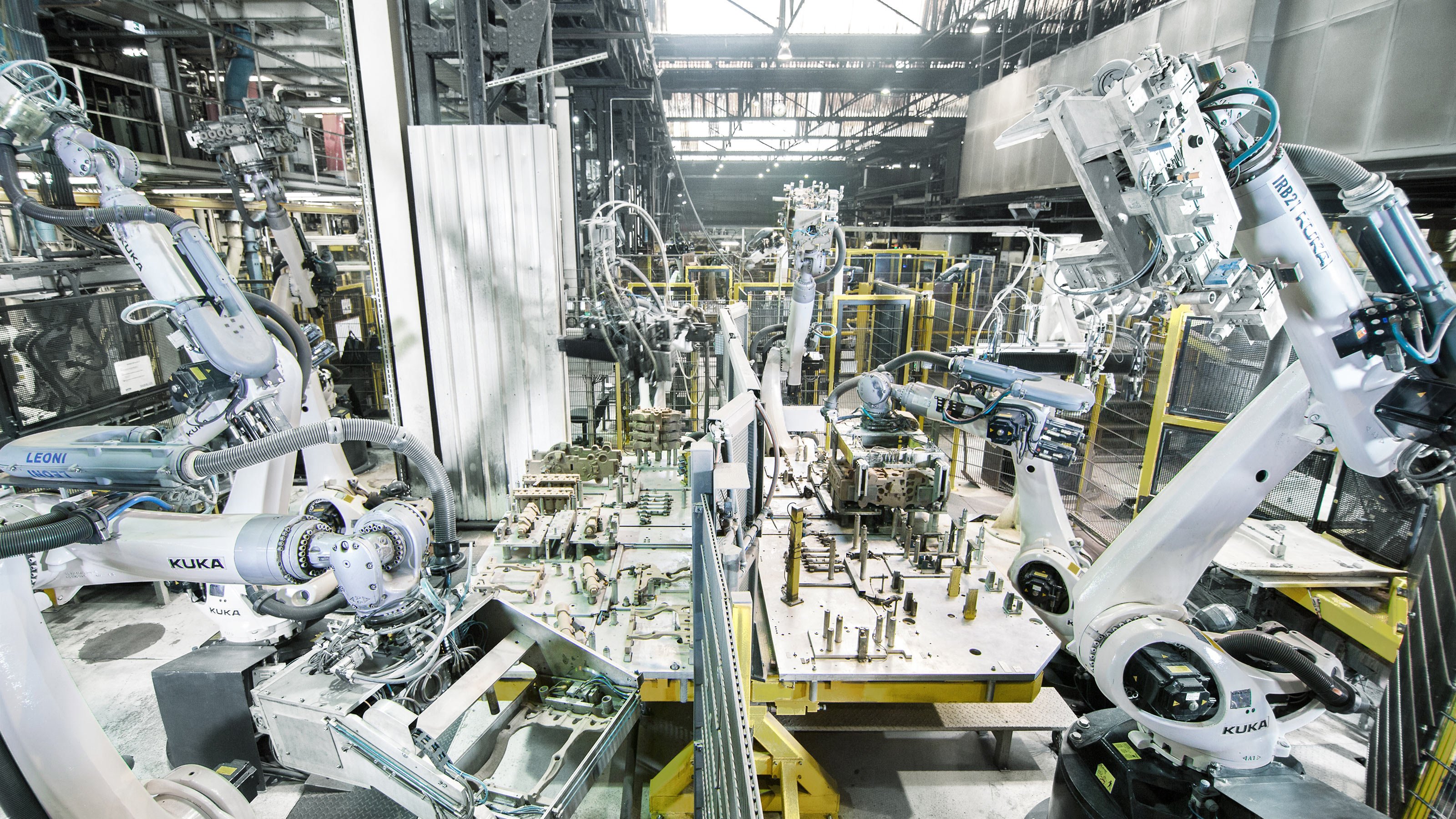 Machinery company. Завод фабрика kuka в Германии. Машиностроение. Промышленность будущего. Роботы для автоматизации производства.