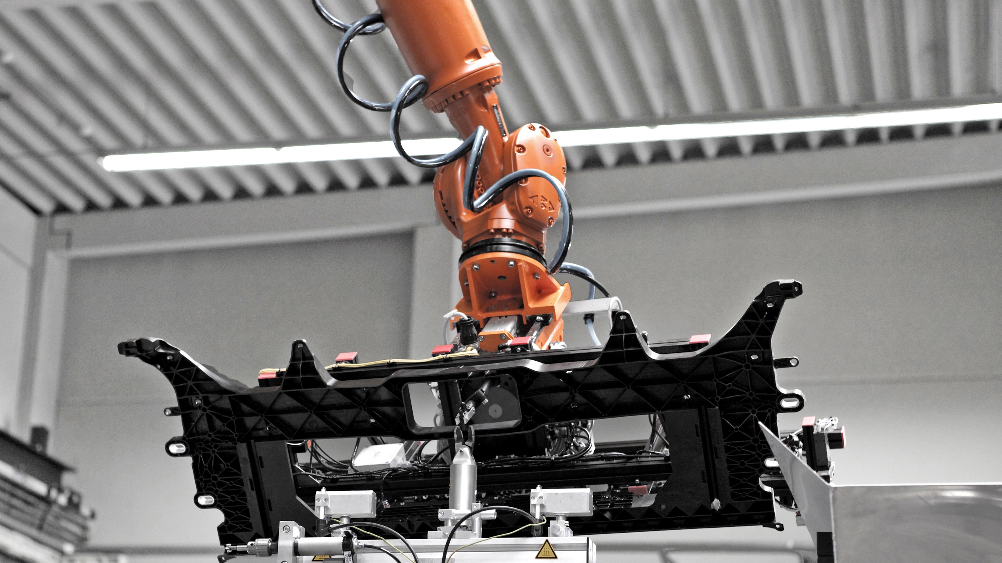 KUKA Case Study: KUKA Robot Supports Automotive Supplier | KUKA AG