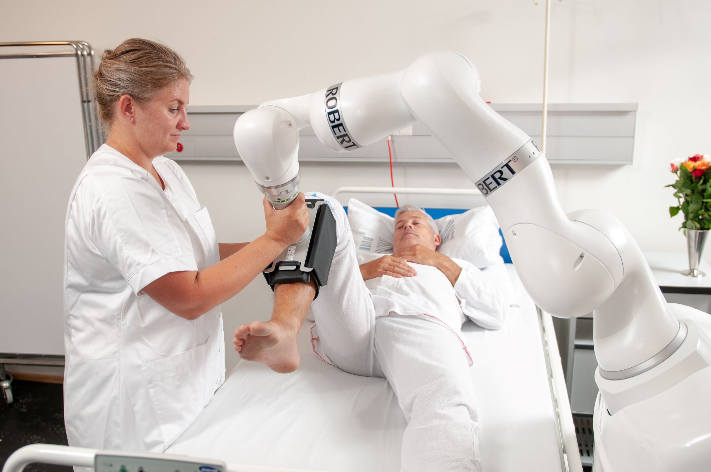 Kuka medical robotics fashion